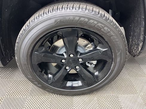 New 2025 Jeep Grand Cherokee L Altitude RWD image 4