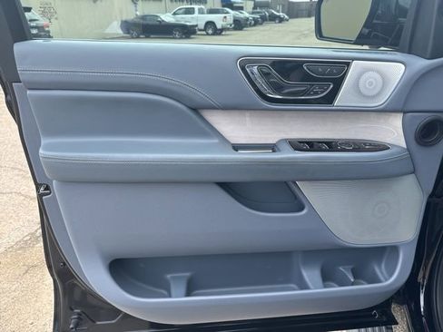 Used 2024 Lincoln Navigator Black Label image 7