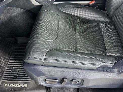 Used 2022 Toyota Tundra SR5 w/ SR5 Premium Package image 18