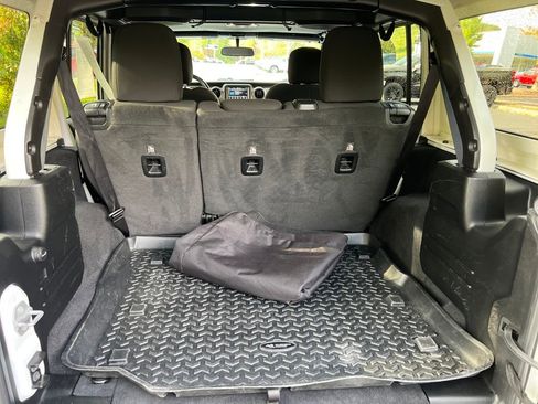 Used 2020 Jeep Wrangler Unlimited Sport image 5