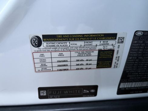 Used 2018 Land Rover Discovery HSE image 48