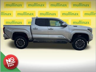 Used 2025 Toyota Tacoma TRD Sport video 2