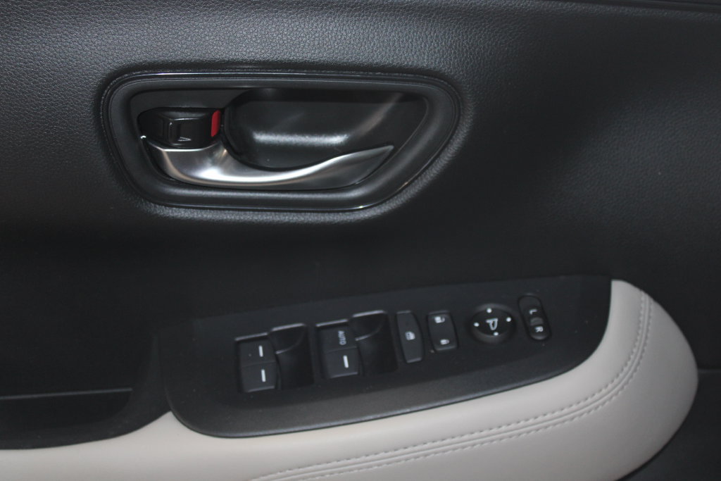 Used 2026 Honda HR-V LX image 6