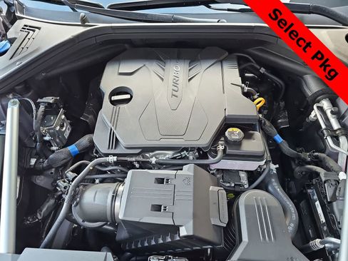Used 2026 Genesis GV70 2.5T Select image 13
