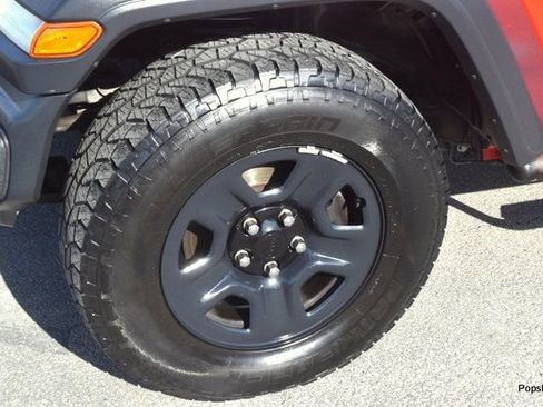 Used 2018 Jeep Wrangler Unlimited Sport image 5