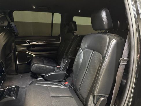 Used 2022 Jeep Wagoneer Series III w/ Rear Seat Video Group 1 image 39