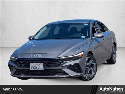 Used 2025 Hyundai Elantra Limited