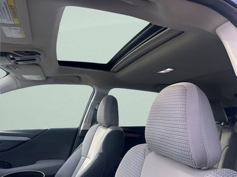 Used 2025 Subaru Outback Premium image 19