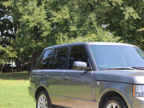 Used 2011 Land Rover Range Rover Supercharged AWD/4WD image 24