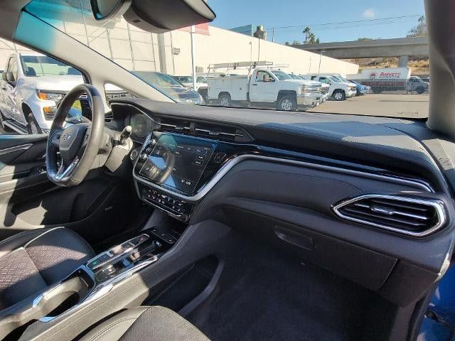 Used 2023 Chevrolet Bolt LT w/ Infotainment Package FWD image 27