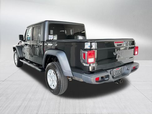 Used 2020 Jeep Gladiator Sport w/ Technology Group AWD/4WD image 6