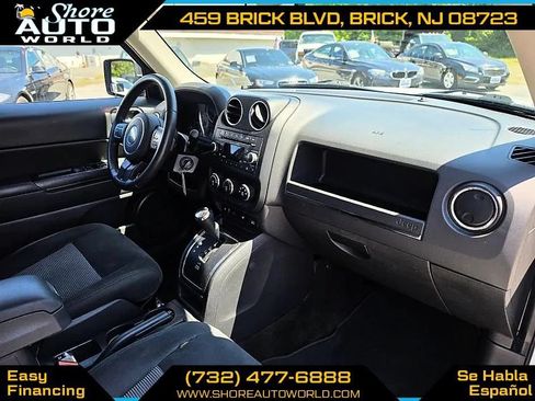 Used 2017 Jeep Patriot Latitude AWD/4WD image 22