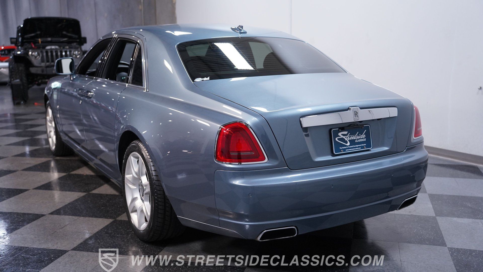 Used 2010 Rolls-Royce Ghost RWD image 9