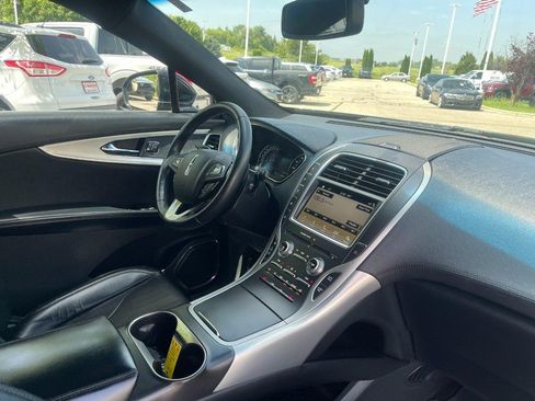 Used 2016 Lincoln MKX Premiere FWD image 9