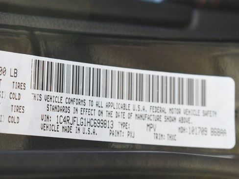 Used 2017 Jeep Grand Cherokee Trailhawk w/ Trailhawk Luxury Group image 34