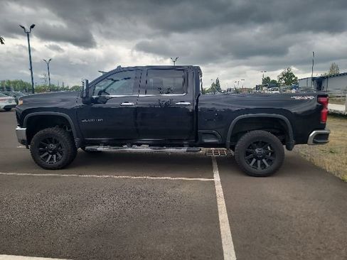 Used 2021 Chevrolet Silverado 3500 LTZ w/ LTZ Convenience Package AWD/4WD image 3
