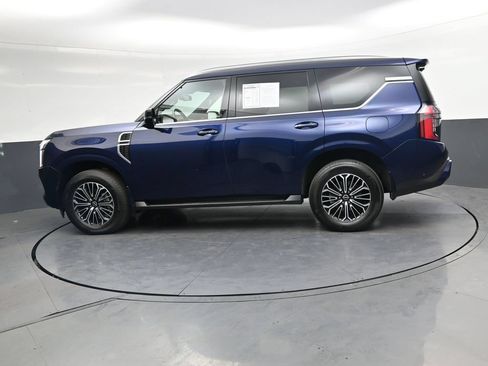 Used 2025 Nissan Armada SL AWD/4WD image 11