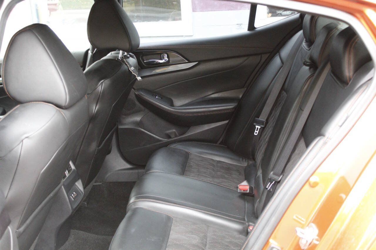 Used 2019 Nissan Maxima SR w/ Premium Package FWD image 32