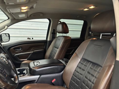 Used 2019 Nissan Titan Platinum Reserve AWD/4WD image 11