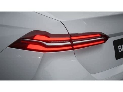 New 2027 BMW 530i RWD image 8
