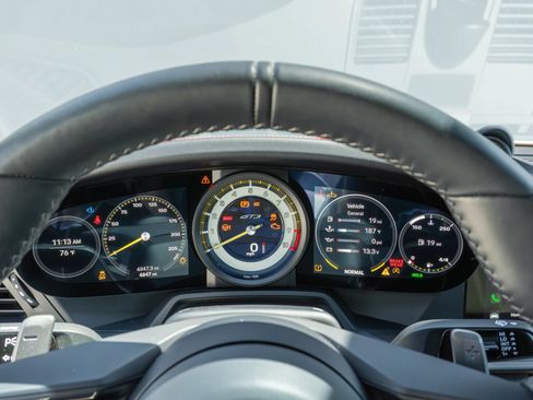 Used 2022 Porsche 911 GT3 RWD image 54
