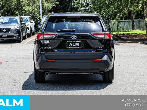 Used 2024 Toyota RAV4 LE AWD/4WD image 13