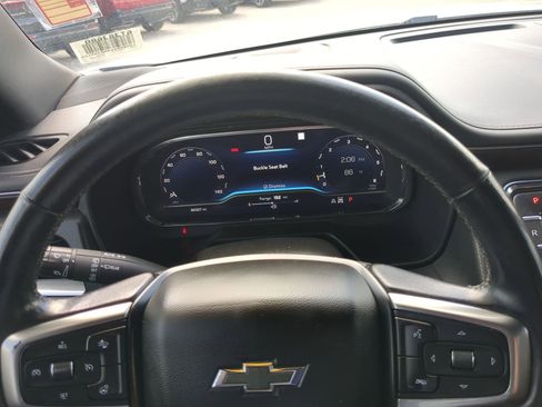 Used 2022 Chevrolet Tahoe Z71 w/ Luxury Package AWD/4WD image 12