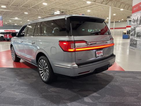Used 2021 Lincoln Navigator L Reserve w/ Luxury Package AWD/4WD image 10