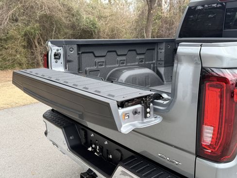 New 2026 GMC Sierra 1500 SLT w/ SLT Premium Plus Package image 12