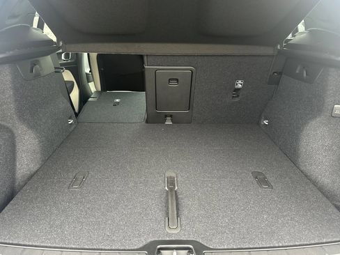 New 2026 Volvo XC40 B5 Plus w/ Protection Package Premier image 14