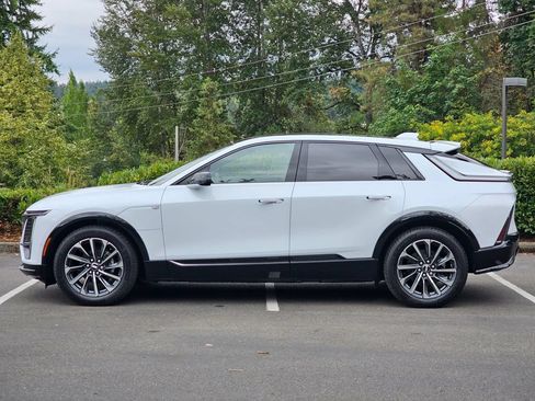 New 2026 Cadillac Lyriq Sport w/ LPO, Floor Liner Package AWD/4WD image 2