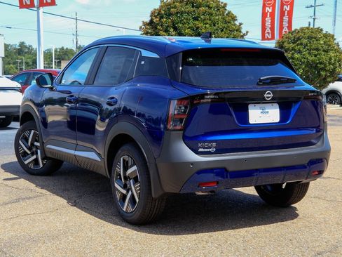 New 2026 Nissan Kicks SV w/ SV Premium Package FWD image 2