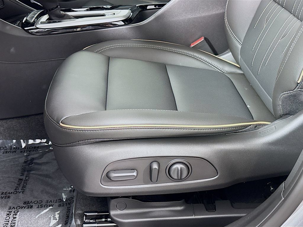 New 2026 Buick Envista Avenir FWD image 17