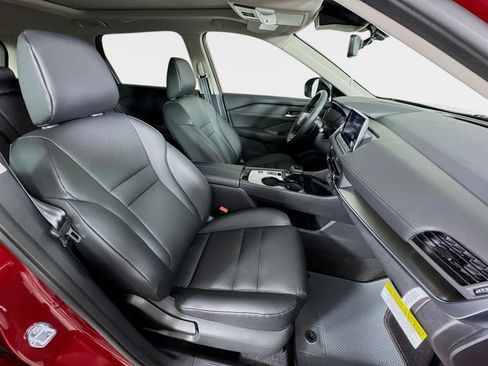 New 2026 Nissan Rogue SV FWD image 28