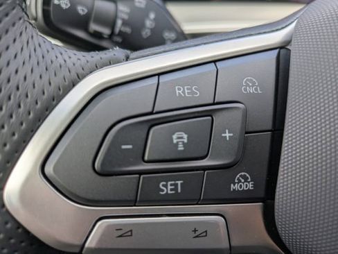 New 2026 Volkswagen Tiguan SE R-Line AWD/4WD image 27