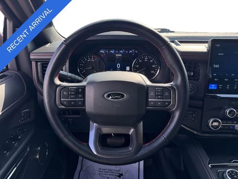 Used 2023 Ford Expedition Limited image 12