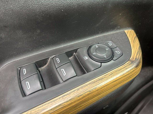 Used 2019 GMC Acadia Denali w/ Technology Package FWD image 14