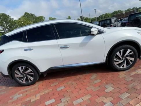 Used 2018 Nissan Murano Platinum w/ Cargo Package FWD image 2