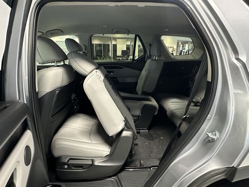 New 2025 Honda Pilot EX-L image 18