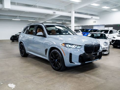 Used 2024 BMW X5 xDrive50e w/ Executive Package AWD/4WD image 26