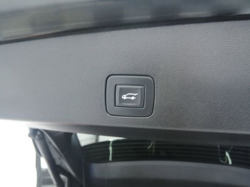 Used 2023 Buick Encore GX Select w/ Sport Touring Package AWD/4WD image 28