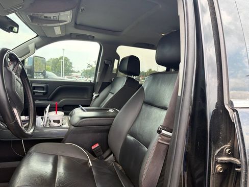 Used 2017 GMC Sierra 2500 SLT w/ All Terrain HD Package AWD/4WD image 6