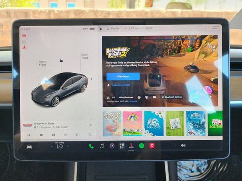 Used 2018 Tesla Model 3 Long Range RWD image 36
