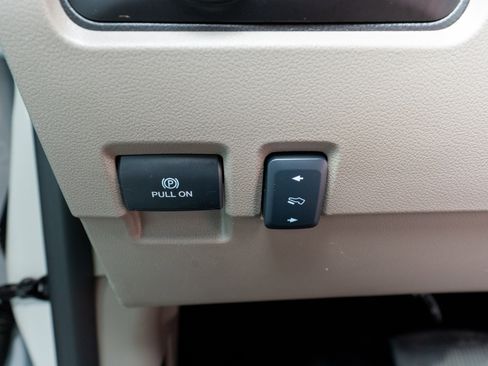 Used 2025 Ford F250 Platinum w/ Platinum Plus Package image 42