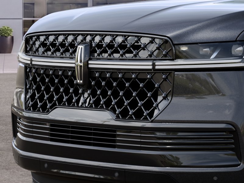 New 2027 Lincoln Navigator Reserve w/ Jet Appearance Package AWD/4WD image 17