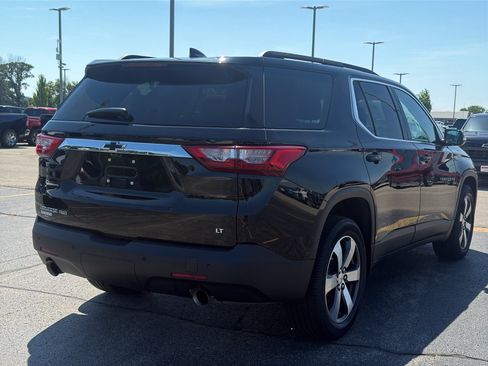 Used 2020 Chevrolet Traverse LT w/ LT Premium Package AWD/4WD image 5