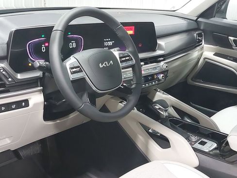 New 2025 Kia Telluride S image 18