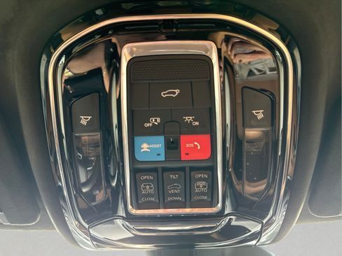 Certified 2022 Jeep Grand Cherokee Summit AWD/4WD image 34