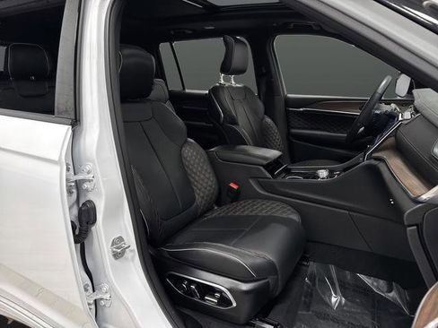 Used 2024 Jeep Grand Cherokee L Summit w/ Advanced Protech Group IV image 32