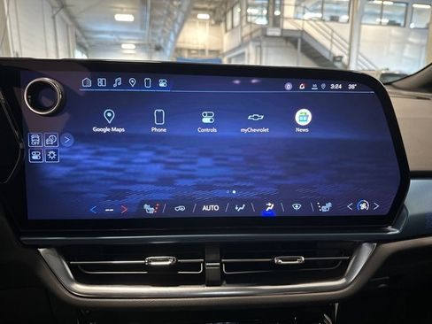 Used 2024 Chevrolet Equinox EV LT image 26